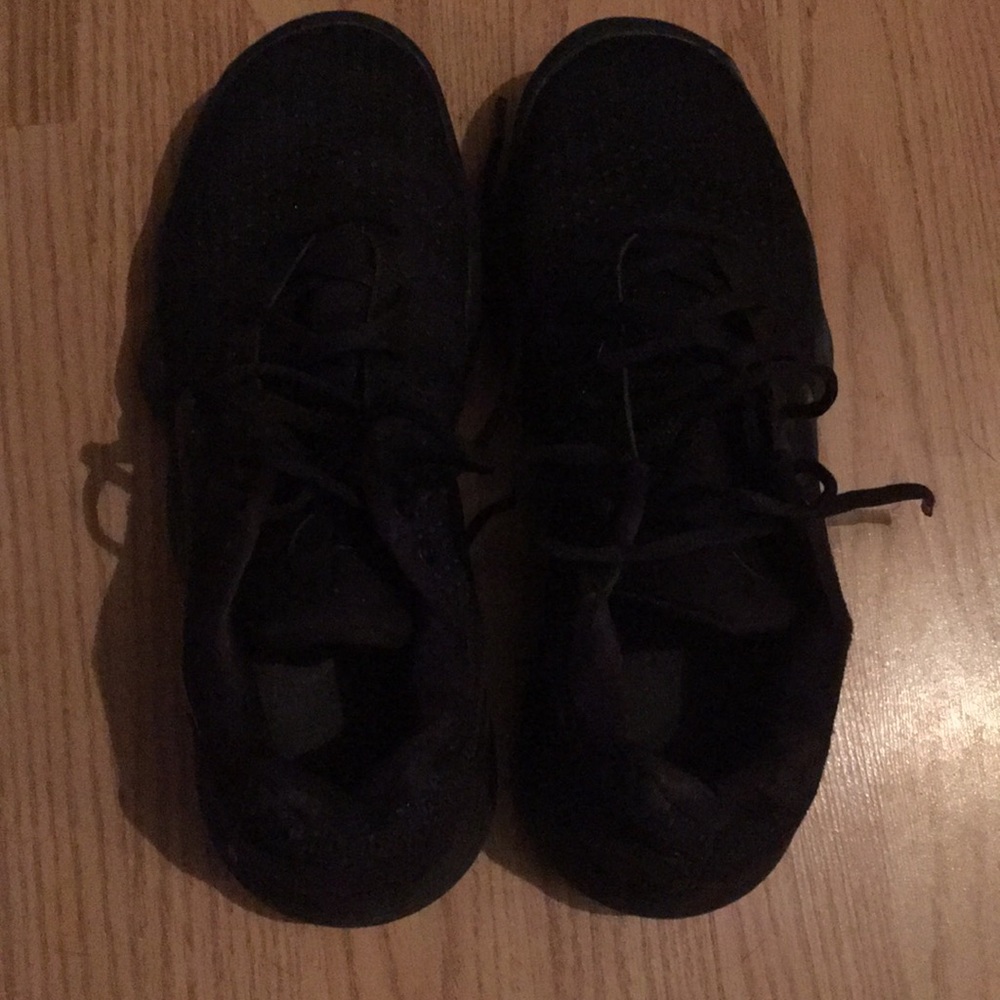 Black Nike’s